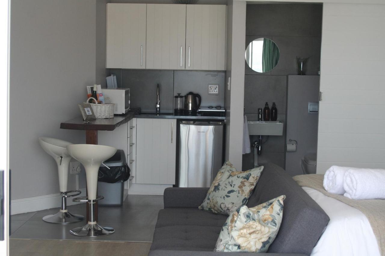 Apartment Dolphin House Hermanus Exterior photo