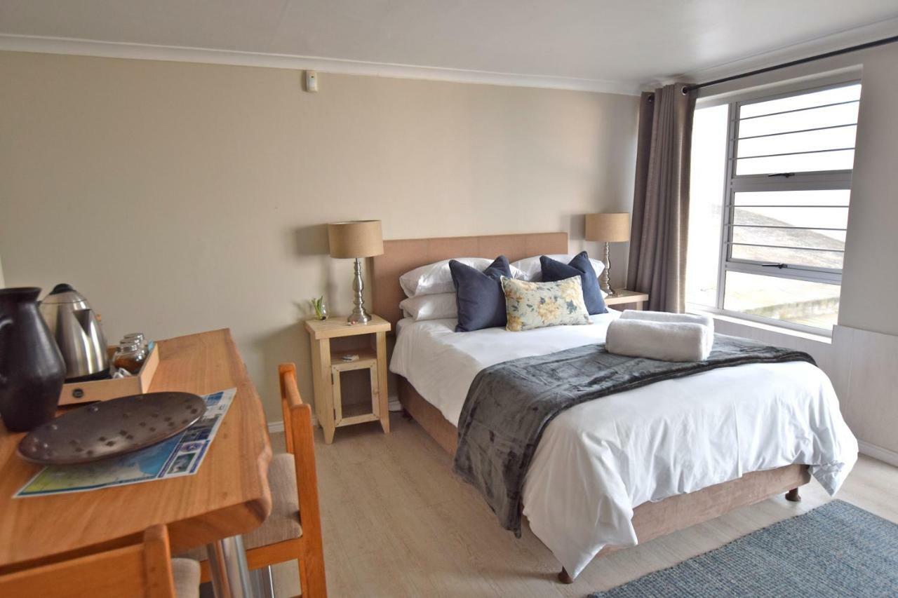 Apartment Dolphin House Hermanus Exterior photo